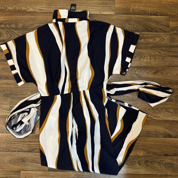 FN Laurie Button Down Midi - Picture 3 of 3